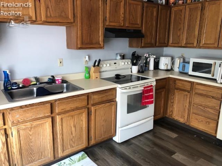 390 E Perry, Tiffin, 44883, ,Multiple Units,For Sale,E Perry,20253276
