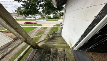 Exterior stairs to upper unit
