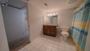 32 Marina Point Drive, Sandusky, 44870, 2 Bedrooms Bedrooms, ,2 BathroomsBathrooms,Residential,For Sale,Marina Point,20252509