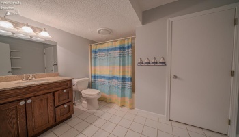 32 Marina Point Drive, Sandusky, 44870, 2 Bedrooms Bedrooms, ,2 BathroomsBathrooms,Residential,For Sale,Marina Point,20252509