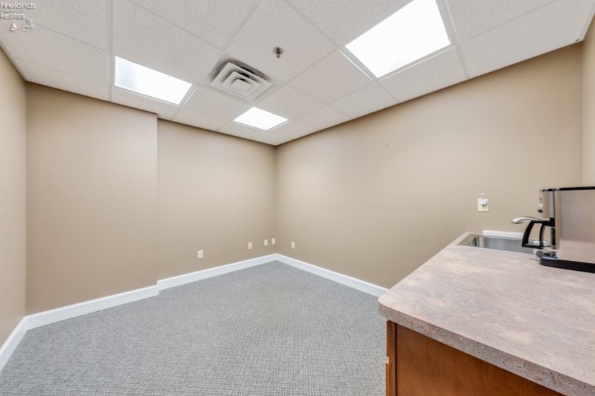 205 Catawba Road, Port Clinton, 43452, ,Commercial For Lease,For Lease,Catawba,20253051