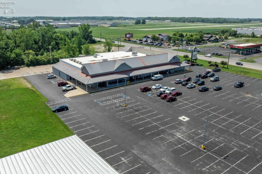 205 Catawba Road, Port Clinton, 43452, ,Commercial For Lease,For Lease,Catawba,20253051