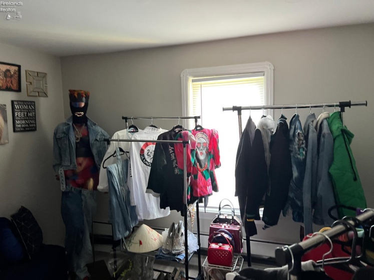 12511 Plover Street, Lakewood, 44107, ,Multiple Units,For Sale,Plover,20253331