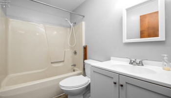 718 Vine Avenue, Marblehead, 43440, ,Multiple Units,For Sale,Vine,20253329