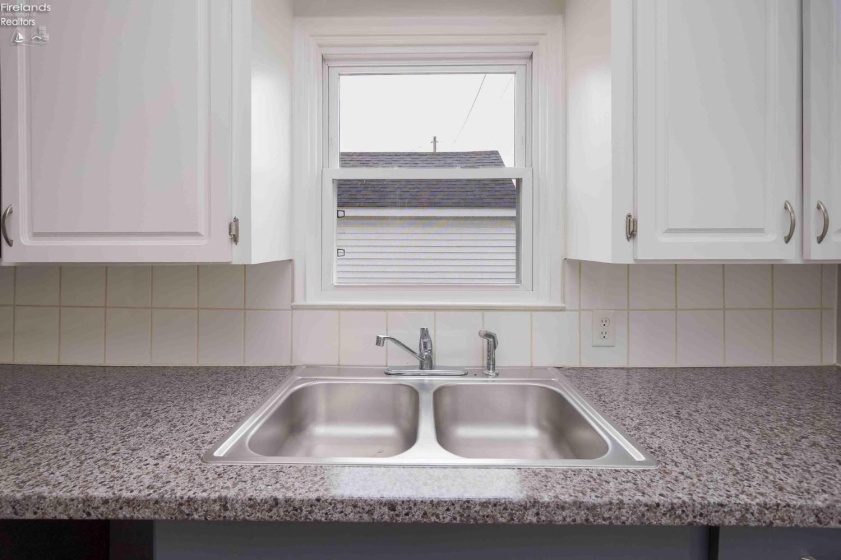414 Hayes Avenue, Fremont, 43420, 3 Bedrooms Bedrooms, ,1 BathroomBathrooms,Residential,For Sale,Hayes,20252123