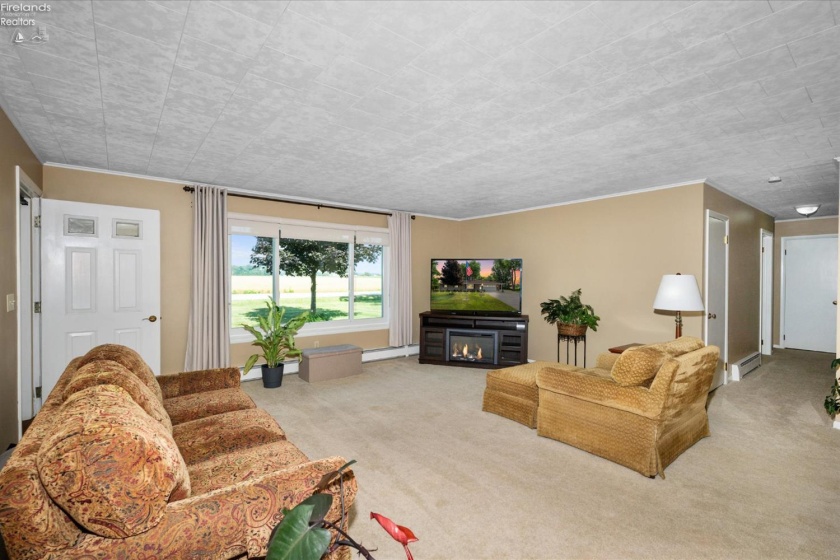 699 Toussaint South Road, Oak Harbor, 43449, 3 Bedrooms Bedrooms, ,2 BathroomsBathrooms,Residential,For Sale,Toussaint South,20252405