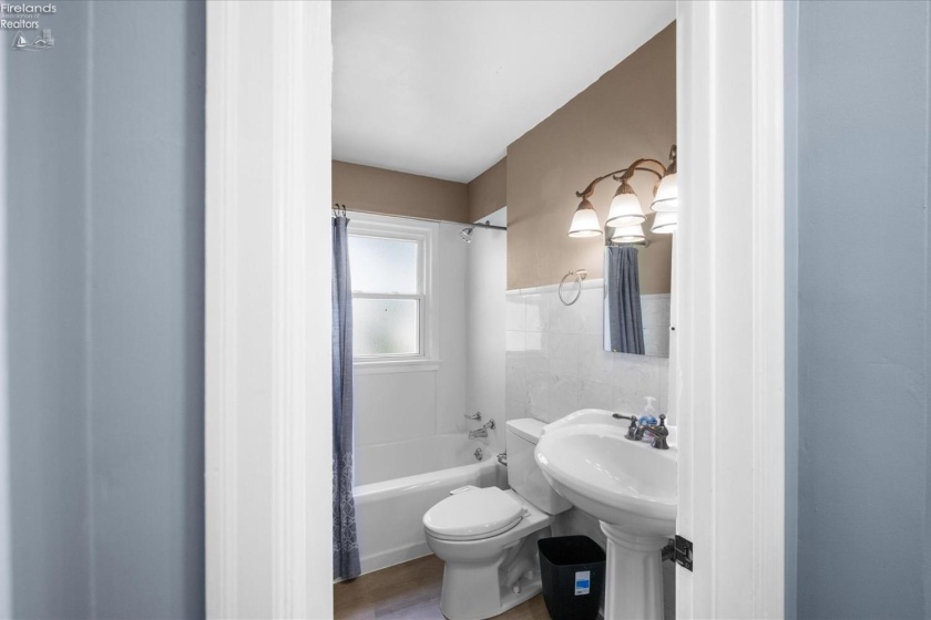 317 pine, Woodville, 43469, 3 Bedrooms Bedrooms, ,2 BathroomsBathrooms,Residential,For Sale,pine,20252440