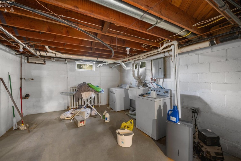 317 pine, Woodville, 43469, 3 Bedrooms Bedrooms, ,2 BathroomsBathrooms,Residential,For Sale,pine,20252440