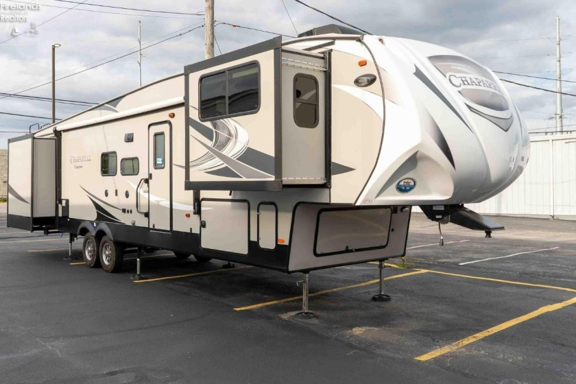 5th Wheel Camper Trailer