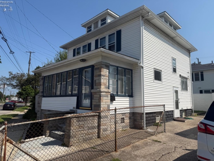 318 Camp Street, Sandusky, 44870, 3 Bedrooms Bedrooms, ,2 BathroomsBathrooms,Residential For Lease,For Lease,Camp,20253685