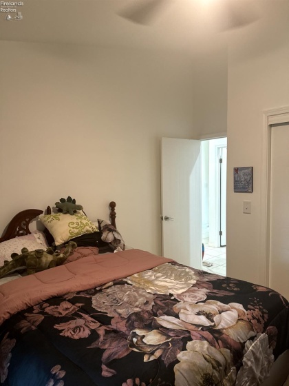 305 Tenth Street, Sycamore, 44882, 5 Bedrooms Bedrooms, ,5 BathroomsBathrooms,Residential For Lease,For Lease,Tenth,20253703