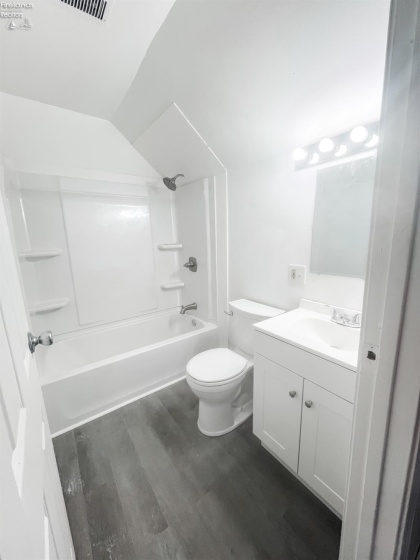 516 Front Street, Fremont, 43420, ,Multiple Units,For Sale,Front,20253866