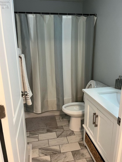 748 tarry Lane, Amherst, 44001, ,Multiple Units,For Sale,tarry,20253897