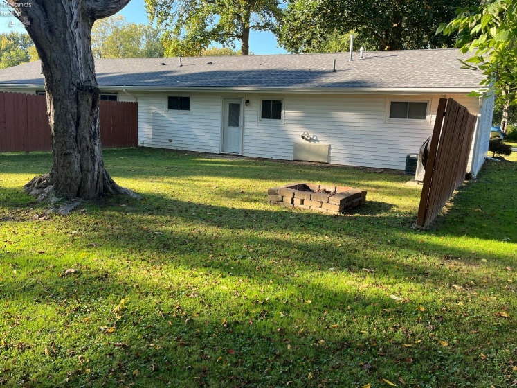 748 tarry Lane, Amherst, 44001, ,Multiple Units,For Sale,tarry,20253897