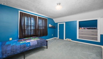 2nd floor bedroom