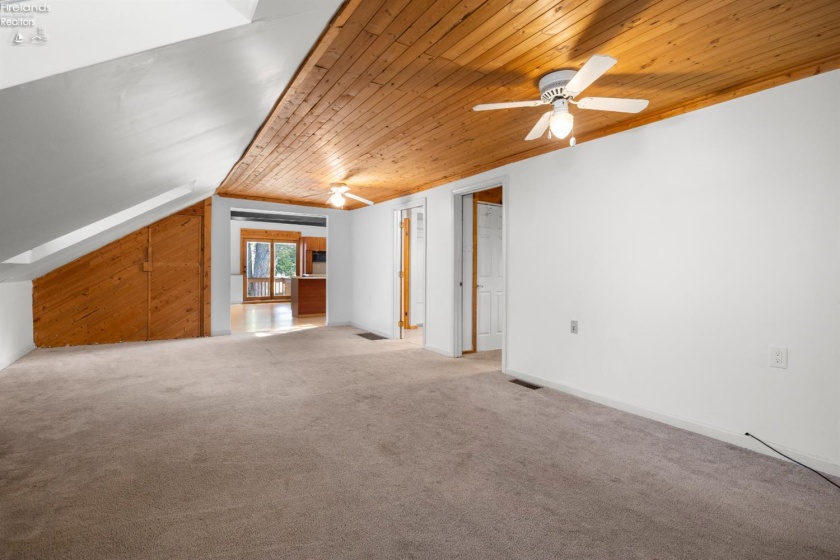 Larg family room looking towards the kitchen