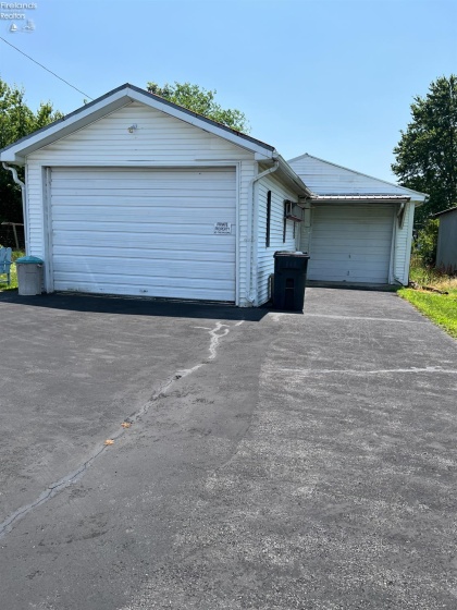 222 Bertha Avenue, Clyde, 43410, 3 Bedrooms Bedrooms, ,2 BathroomsBathrooms,Residential,For Sale,Bertha,20252693 222 Bertha Avenue, Clyde, 43410, 3 Bedrooms Bedrooms, ,2 BathroomsBathrooms,Residential,For Sale,Bertha,20252693