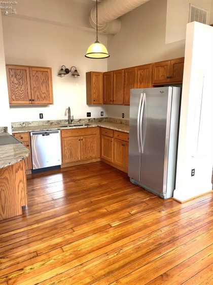 323 Main Street, Findlay, 45840, 1 Bedroom Bedrooms, ,1 BathroomBathrooms,Residential For Lease,For Lease,Main,20254002