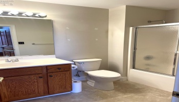 323 Main Street, Findlay, 45840, 1 Bedroom Bedrooms, ,1 BathroomBathrooms,Residential For Lease,For Lease,Main,20254002