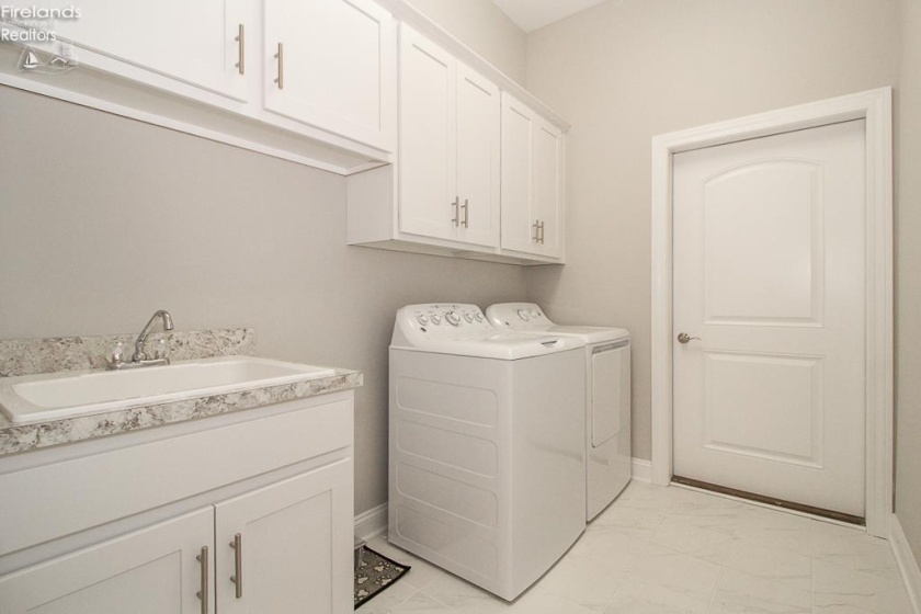 6029 Coventry Circle, Huron, 44839, 2 Bedrooms Bedrooms, ,2 BathroomsBathrooms,Residential,For Sale,Coventry,20252789