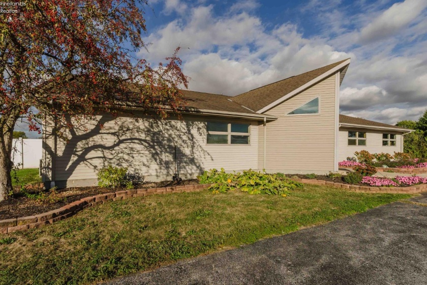 1800 McPherson Highway, Clyde, 43410, ,Commercial,For Sale,McPherson,20254113