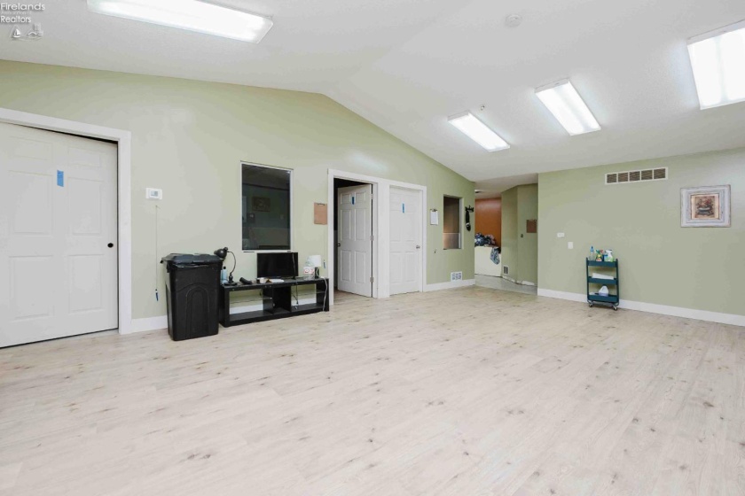 1800 McPherson Highway, Clyde, 43410, ,Commercial,For Sale,McPherson,20254113