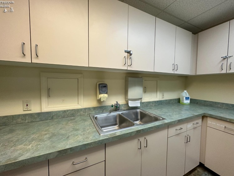 1355 Main Street, Bellevue, 44811, ,Commercial For Lease,For Lease,Main,20253972