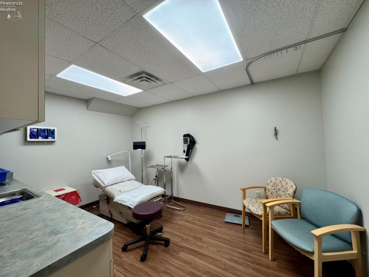 1355 Main Street, Bellevue, 44811, ,Commercial For Lease,For Lease,Main,20253972