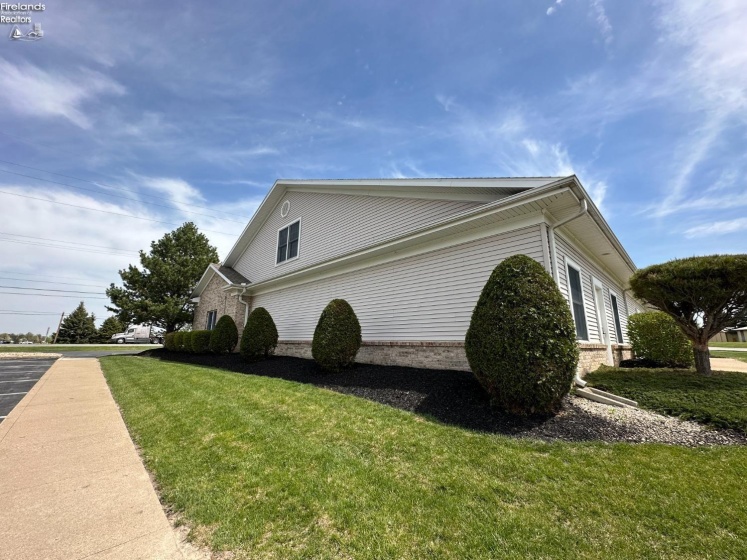 1355 Main Street, Bellevue, 44811, ,Commercial For Lease,For Lease,Main,20253972