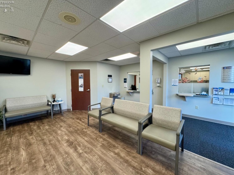 1355 Main Street, Bellevue, 44811, ,Commercial For Lease,For Lease,Main,20253972