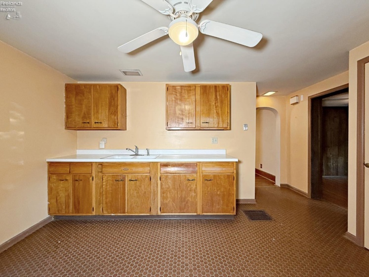 284 Sycamore Street, Tiffin, 44883, ,Multiple Units,For Sale,Sycamore,20254135