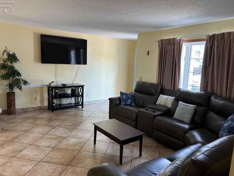 1230 Tri-motor, Put-In-Bay, 43456, 2 Bedrooms Bedrooms, ,2 BathroomsBathrooms,Residential,For Sale,Tri-motor,20252681 1230 Tri-motor, Put-In-Bay, 43456, 2 Bedrooms Bedrooms, ,2 BathroomsBathrooms,Residential,For Sale,Tri-motor,20252681