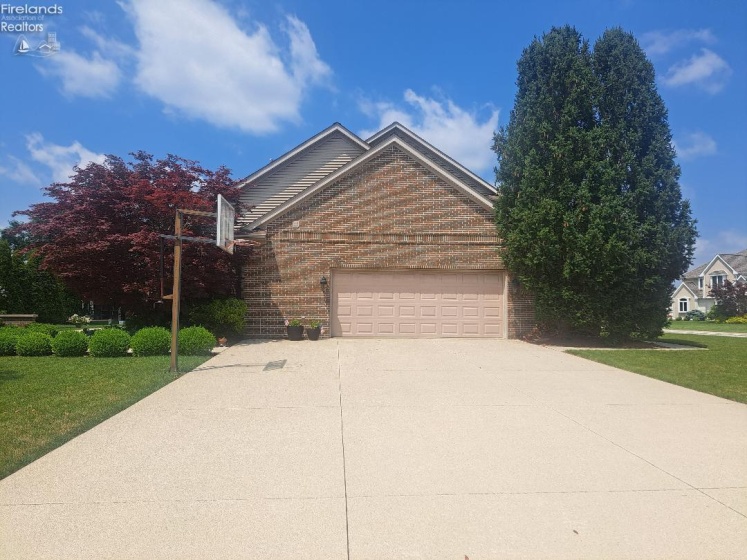 263 Saint Paul Drive, Fremont, 43420, 4 Bedrooms Bedrooms, ,4 BathroomsBathrooms,Residential,For Sale,Saint Paul,20252587 263 Saint Paul Drive, Fremont, 43420, 4 Bedrooms Bedrooms, ,4 BathroomsBathrooms,Residential,For Sale,Saint Paul,20252587