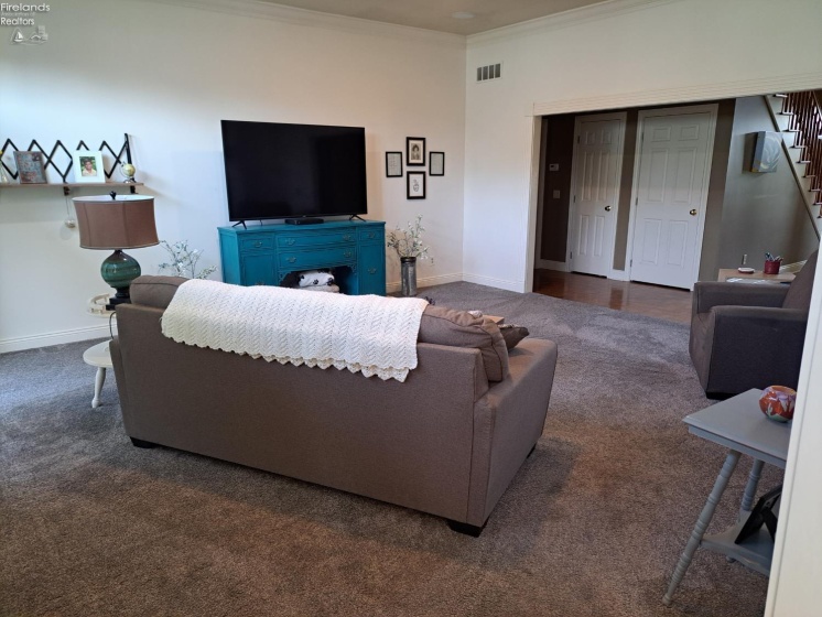 263 Saint Paul Drive, Fremont, 43420, 4 Bedrooms Bedrooms, ,4 BathroomsBathrooms,Residential,For Sale,Saint Paul,20252587 263 Saint Paul Drive, Fremont, 43420, 4 Bedrooms Bedrooms, ,4 BathroomsBathrooms,Residential,For Sale,Saint Paul,20252587