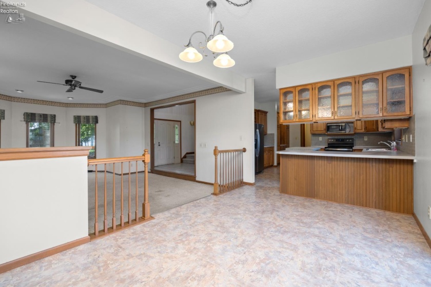 4591 Memorial Shoreway Drive, Marblehead, 43440, 4 Bedrooms Bedrooms, ,3 BathroomsBathrooms,Residential For Lease,For Lease,Memorial Shoreway,20254196