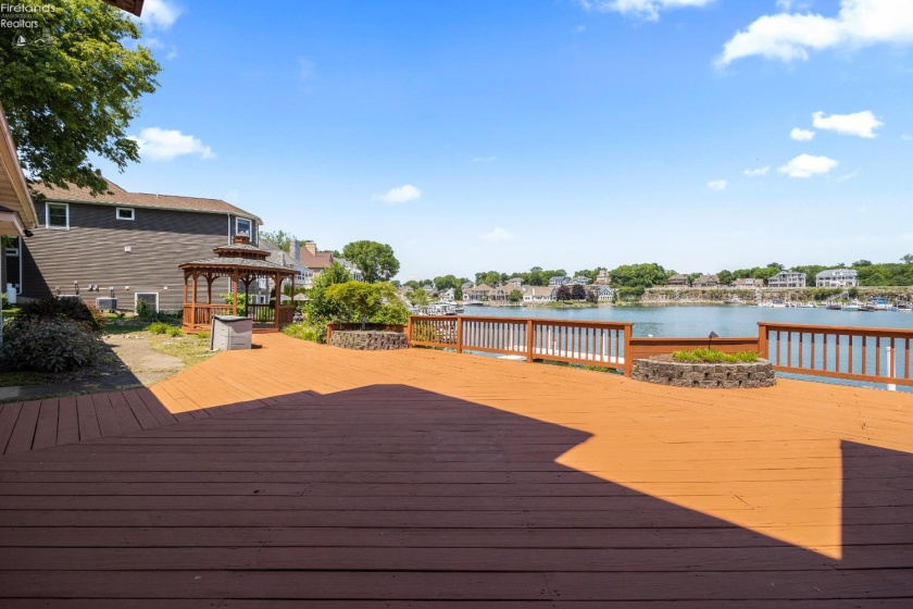 4591 Memorial Shoreway Drive, Marblehead, 43440, 4 Bedrooms Bedrooms, ,3 BathroomsBathrooms,Residential For Lease,For Lease,Memorial Shoreway,20254196
