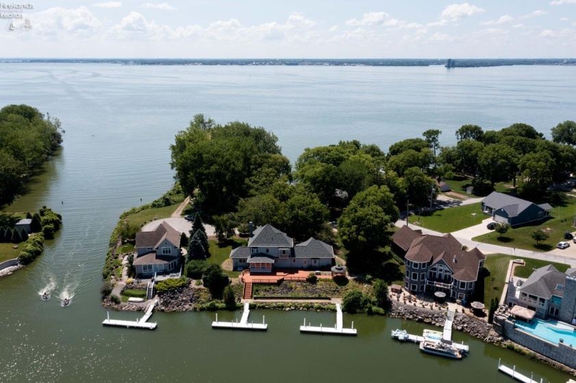 4591 Memorial Shoreway Drive, Marblehead, 43440, 4 Bedrooms Bedrooms, ,3 BathroomsBathrooms,Residential For Lease,For Lease,Memorial Shoreway,20254196