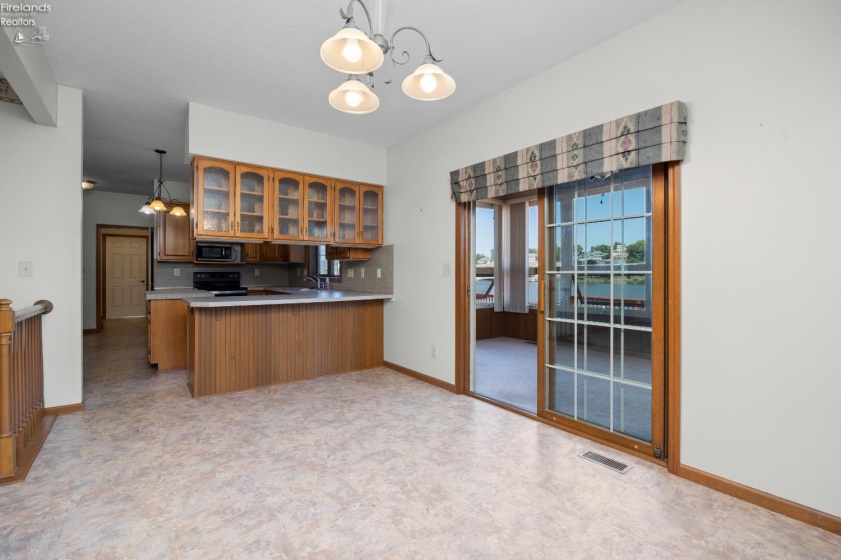 4591 Memorial Shoreway Drive, Marblehead, 43440, 4 Bedrooms Bedrooms, ,3 BathroomsBathrooms,Residential For Lease,For Lease,Memorial Shoreway,20254196