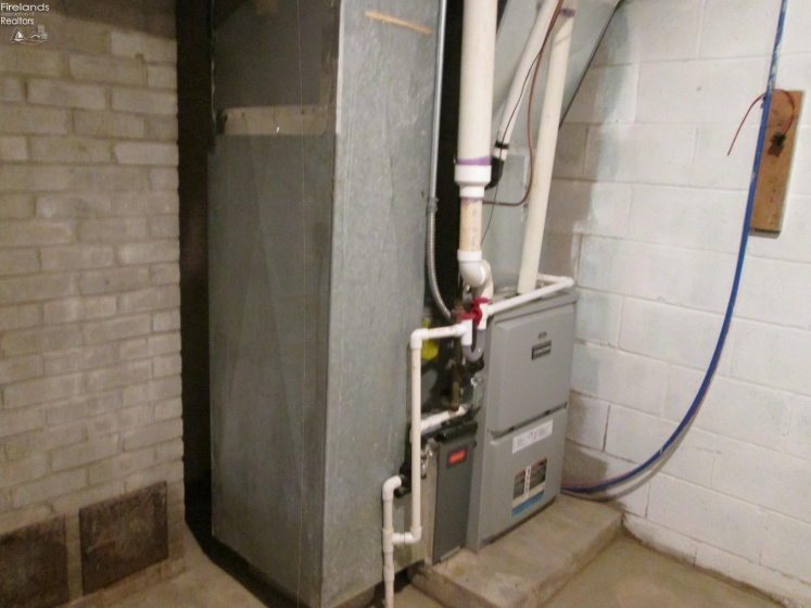 740 Fifth Street, Fremont, 43420, ,Commercial,For Sale,Fifth,20254224