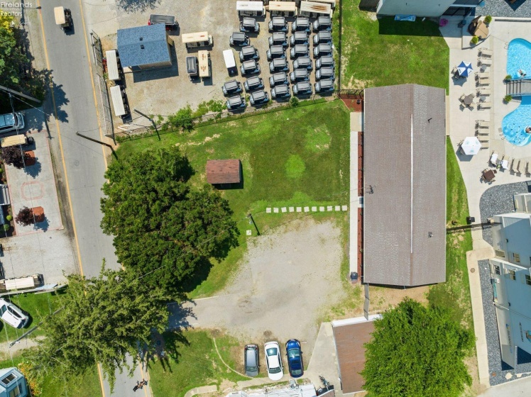 389 Loraine Avenue, Put-In-Bay, 43449, ,Commercial,For Sale,Loraine,20254246