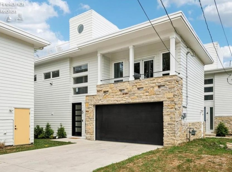 280 Buckeye Drive, Sheffield Lake, 44054, 2 Bedrooms Bedrooms, ,3 BathroomsBathrooms,Residential,For Sale,Buckeye,20253185