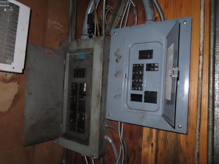 221 1st Avenue, Tiffin, 44883, ,Commercial,For Sale,1st,20254297 221 1st Avenue, Tiffin, 44883, ,Commercial,For Sale,1st,20254297