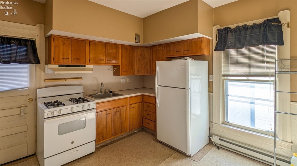 912 Central Avenue, Sandusky, 44870, ,Multiple Units,For Sale,Central,20254345 912 Central Avenue, Sandusky, 44870, ,Multiple Units,For Sale,Central,20254345