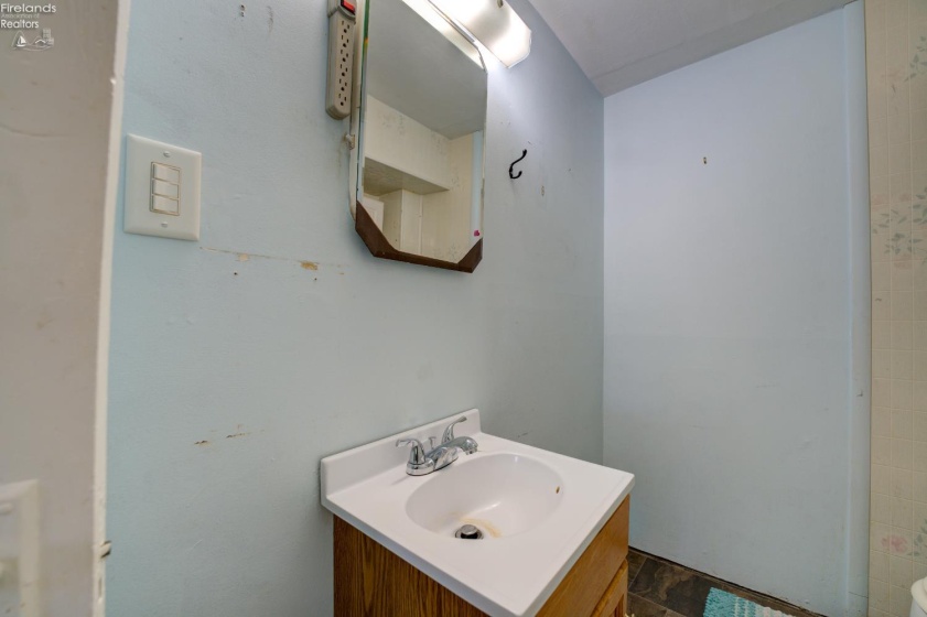 773 Exchange, Vermilion, 44089, ,Multiple Units,For Sale,Exchange,20254306