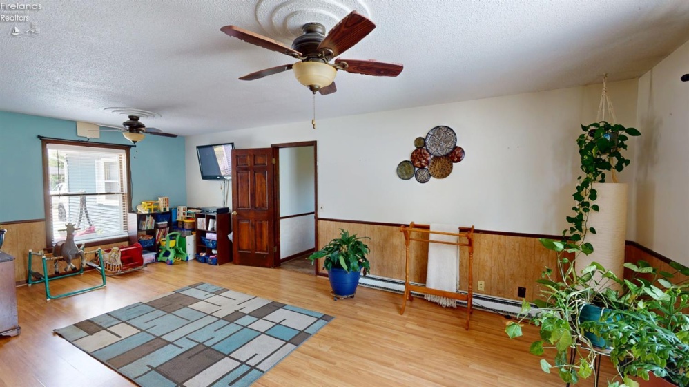 17 Adams Drive, Fremont, 43420, 3 Bedrooms Bedrooms, ,3 BathroomsBathrooms,Residential,For Sale,Adams,20252522