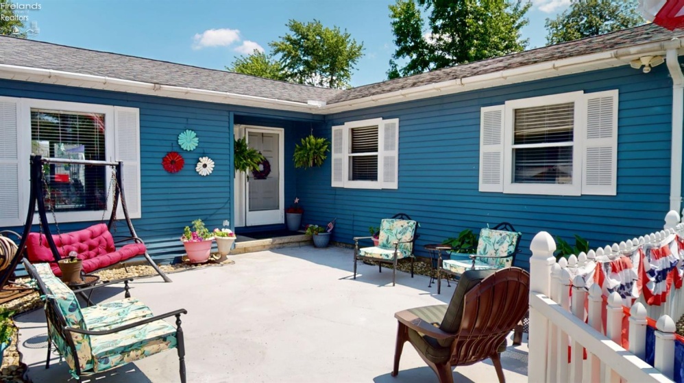 17 Adams Drive, Fremont, 43420, 3 Bedrooms Bedrooms, ,3 BathroomsBathrooms,Residential,For Sale,Adams,20252522