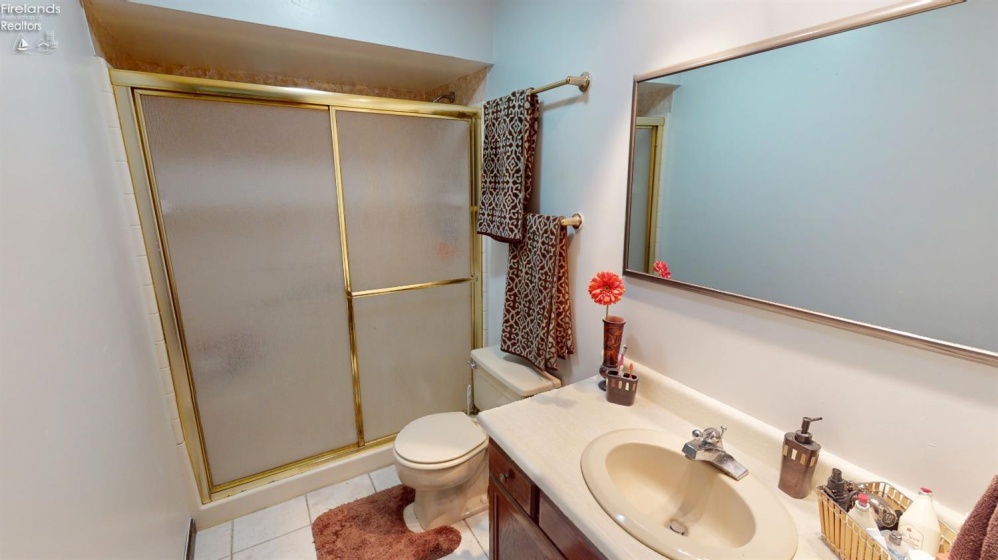 17 Adams Drive, Fremont, 43420, 3 Bedrooms Bedrooms, ,3 BathroomsBathrooms,Residential,For Sale,Adams,20252522