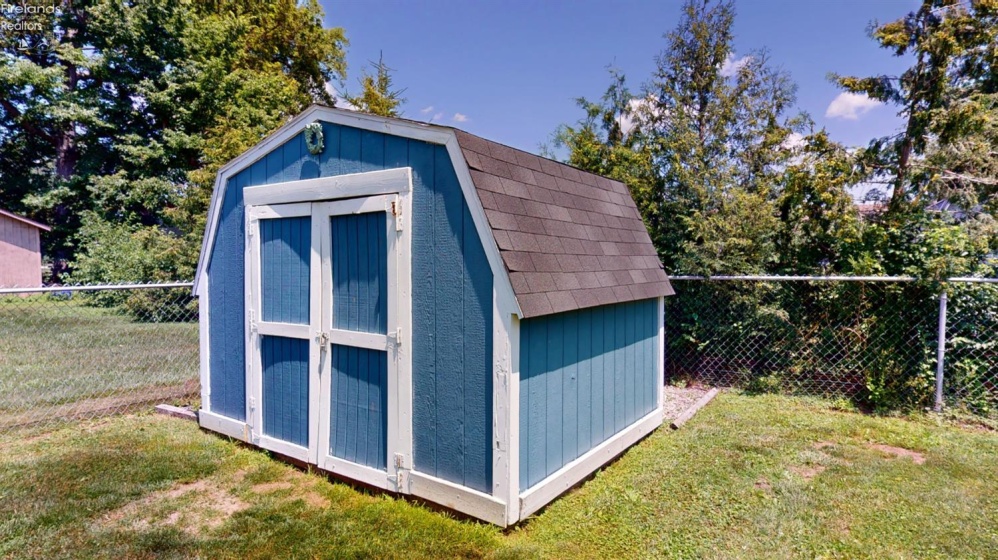 17 Adams Drive, Fremont, 43420, 3 Bedrooms Bedrooms, ,3 BathroomsBathrooms,Residential,For Sale,Adams,20252522