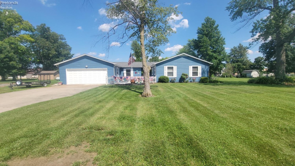 17 Adams Drive, Fremont, 43420, 3 Bedrooms Bedrooms, ,3 BathroomsBathrooms,Residential,For Sale,Adams,20252522