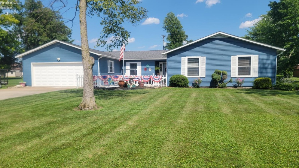 17 Adams Drive, Fremont, 43420, 3 Bedrooms Bedrooms, ,3 BathroomsBathrooms,Residential,For Sale,Adams,20252522